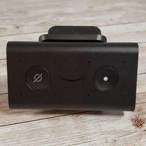 Amazon Alexa Echo Auto‎ BP39CN Personal Hands-Free Assistant & Vent Mount